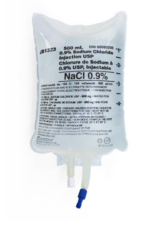 500 mL Baxter 0.9% Sodium Chloride Injection USP NaCl IV fluid bag on a white background.
