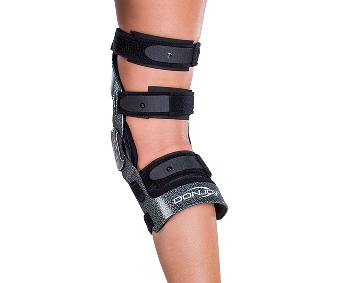 Armor Knee Brace with FourcePoint Hinge-11-1440-X
