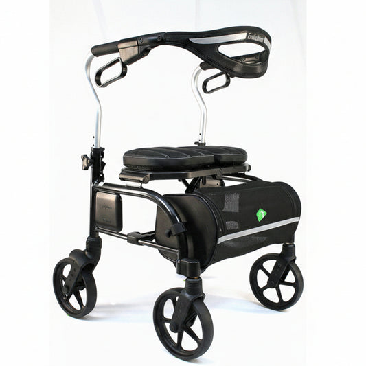 Front profile of the Evolution Trillium, showcasing the extra-wide padded backstrap and the premium quilted seat designed for long-term comfort.